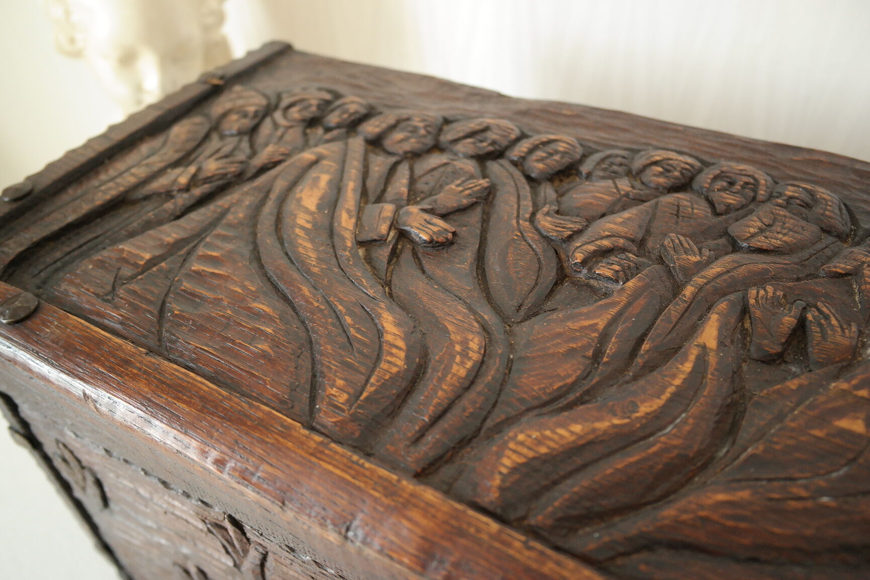 Carved wooden chest bas-reliefs artisanal XXth