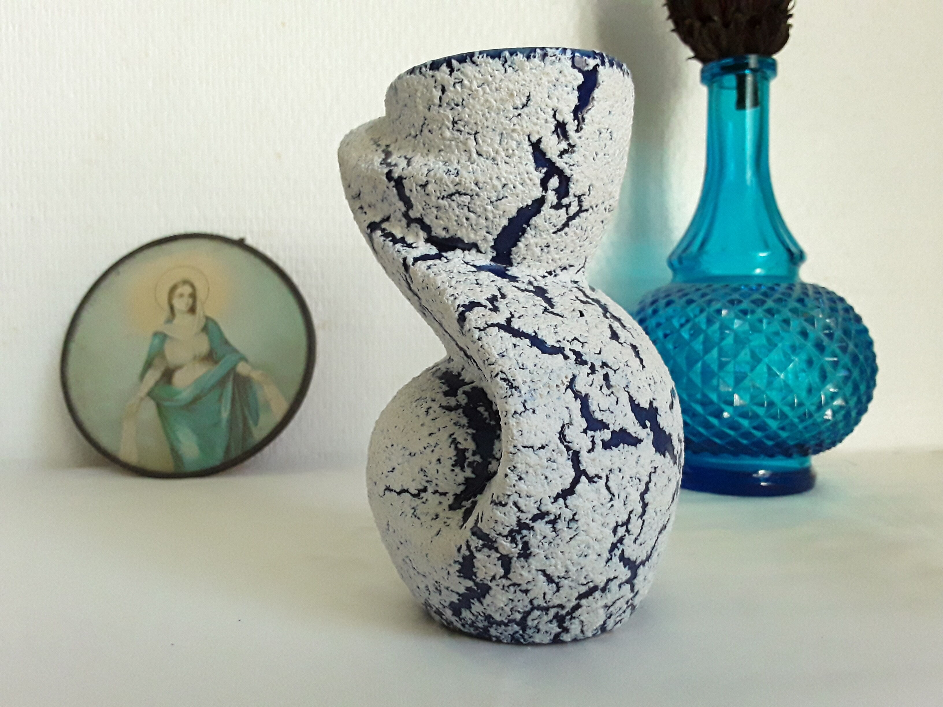 Vintage snowsandstone vase
