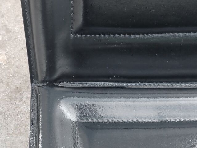 Italian leather low chair Midj