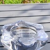 Large and Imposing Empty Pocket/Daum Crystal Ashtray, unsigned. 50s. Diam. 17.5 cm