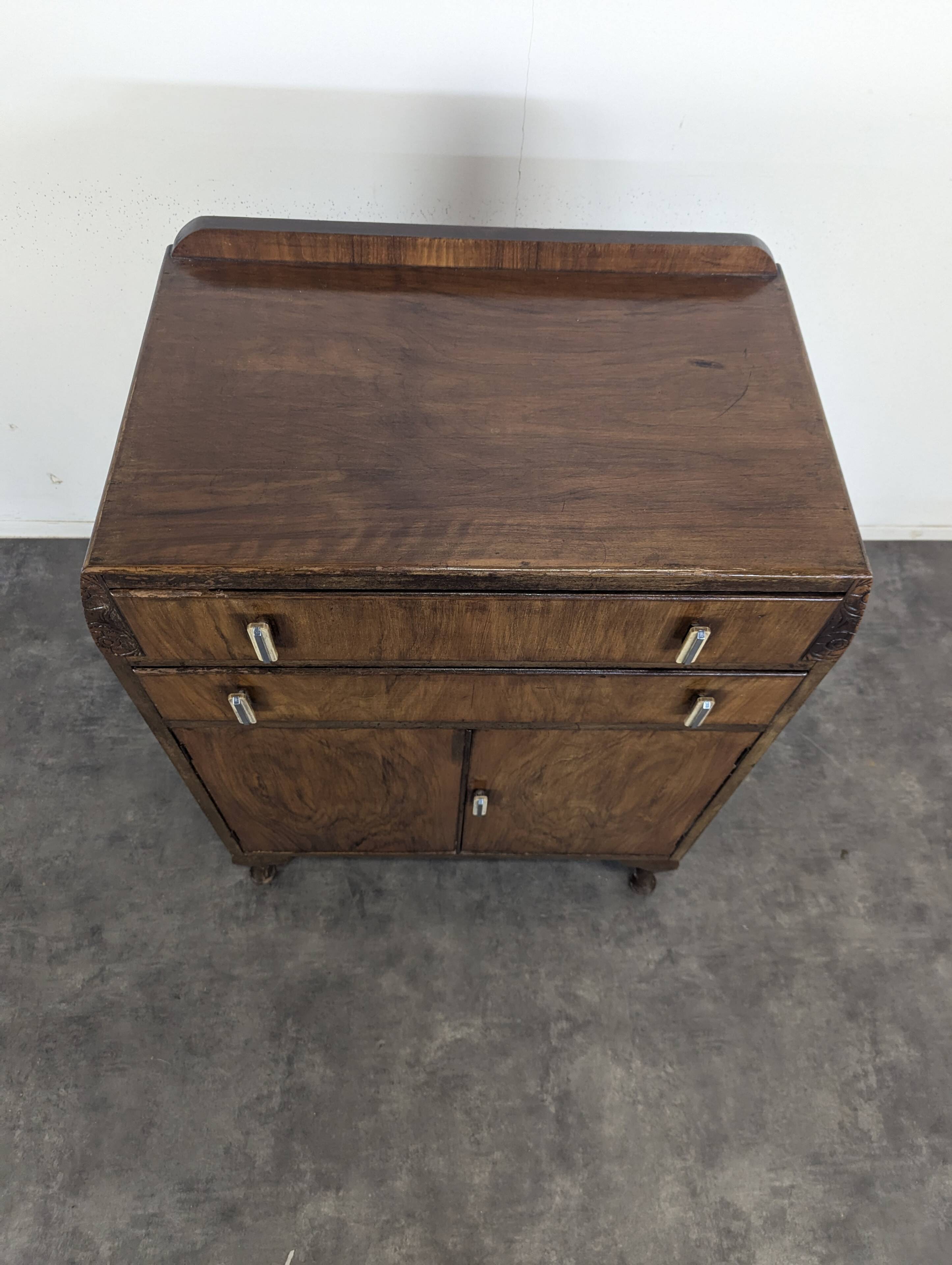 Exotic wood bar in Art Deco style
