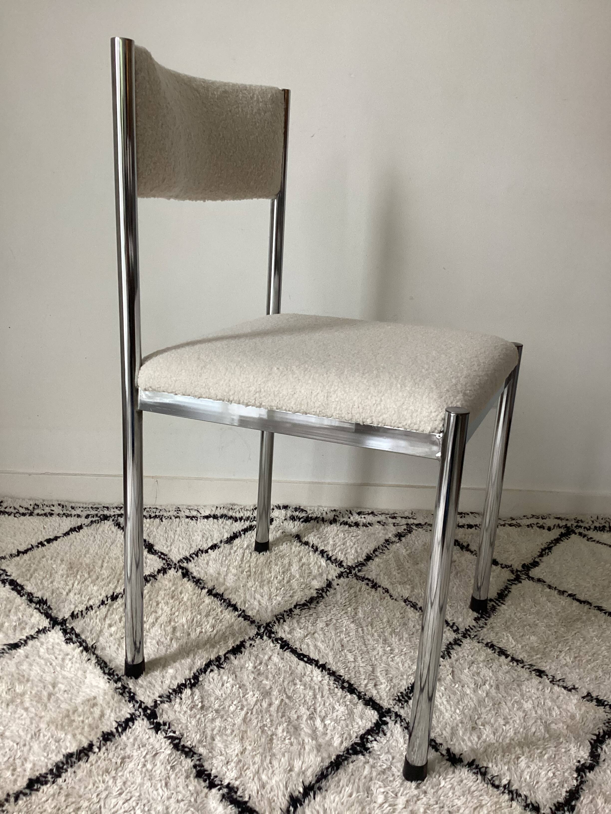 Vintage chairs from the 70s restored with a French terry fabric