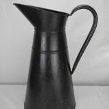 Ancien broc tôle émaillée