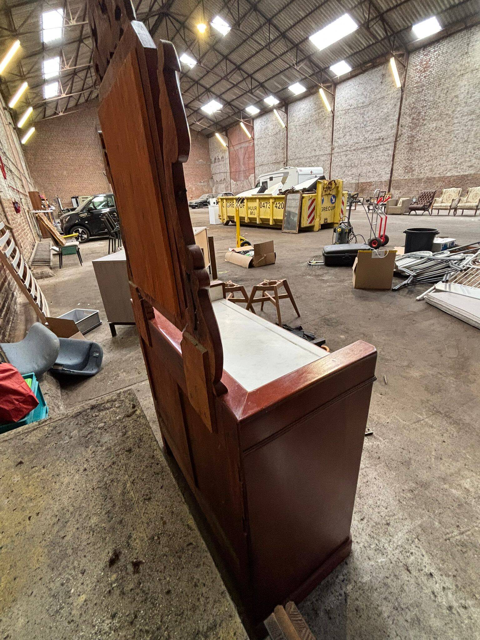 Antique dressing table / Coiffeuse ancienne avec marbre et miroir
