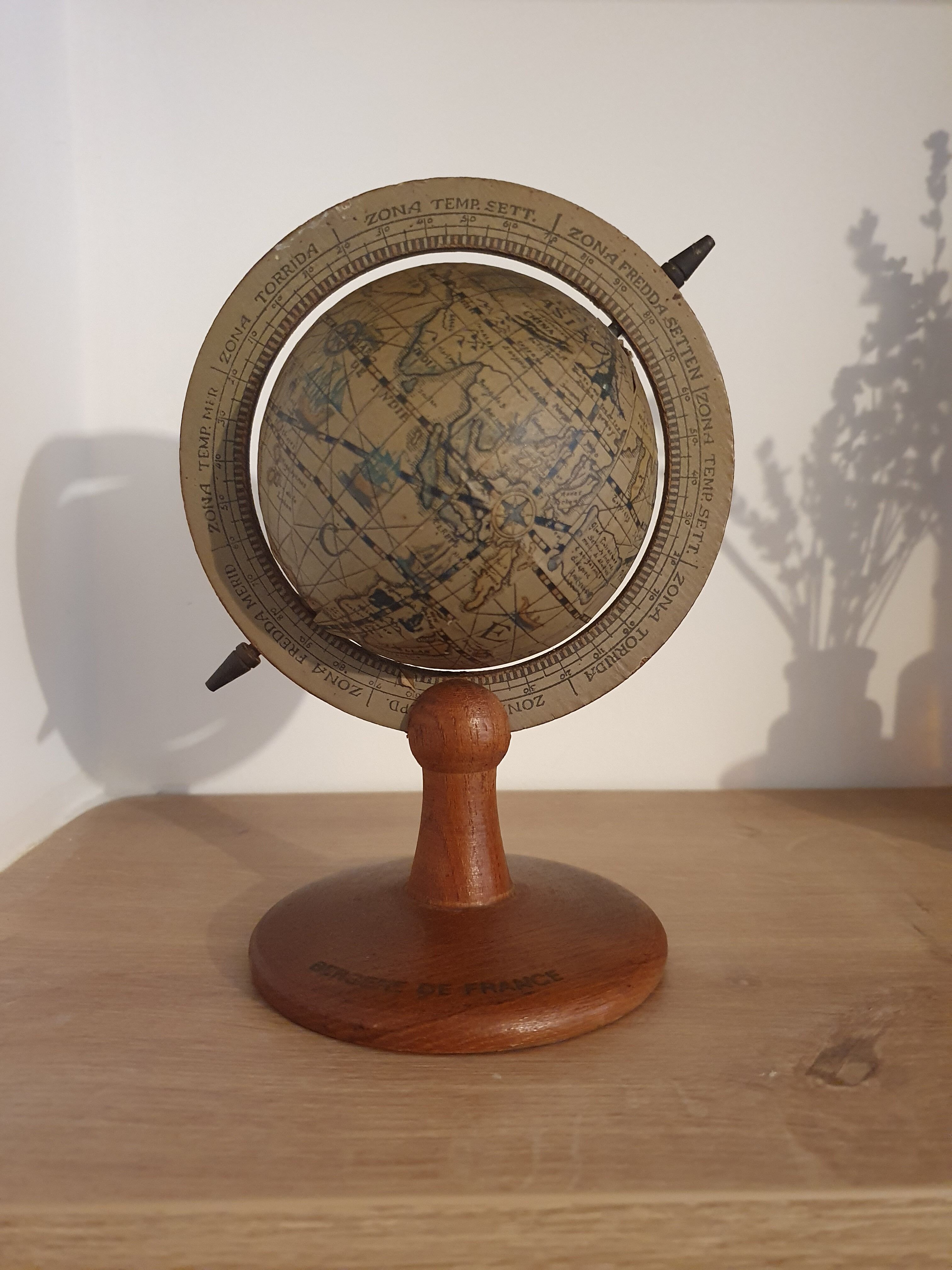 Globe terrestre vintage