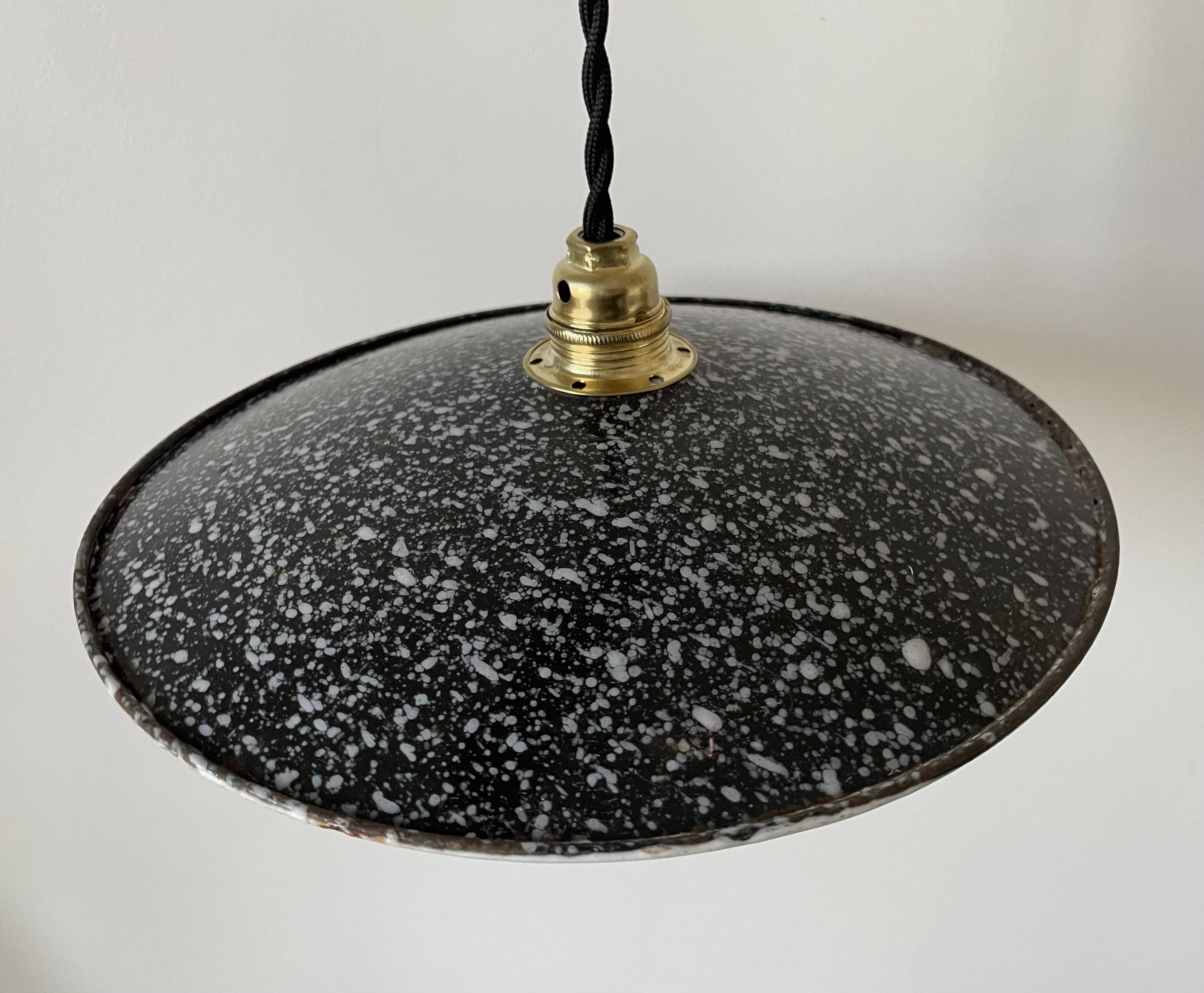 Sheet metal suspension, industrial enameled bowl