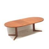 Large vintage extendable oval dining table by Glostrup made in the 60s