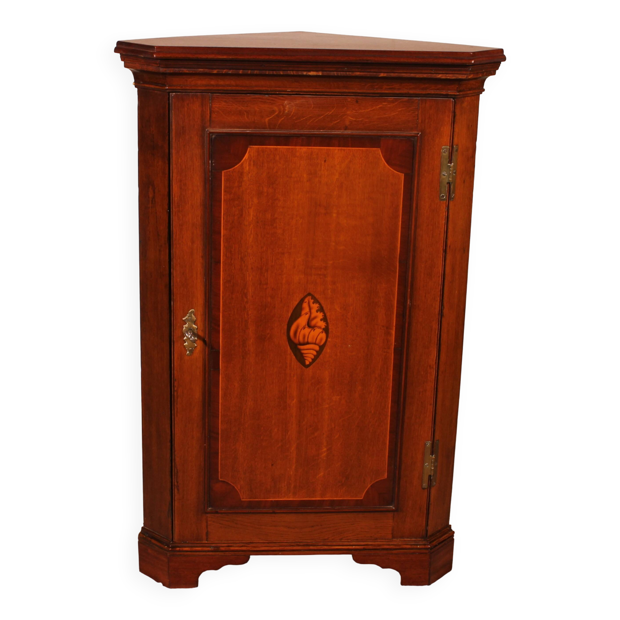 Georgian Oak Corner Cabinet - 18th Century