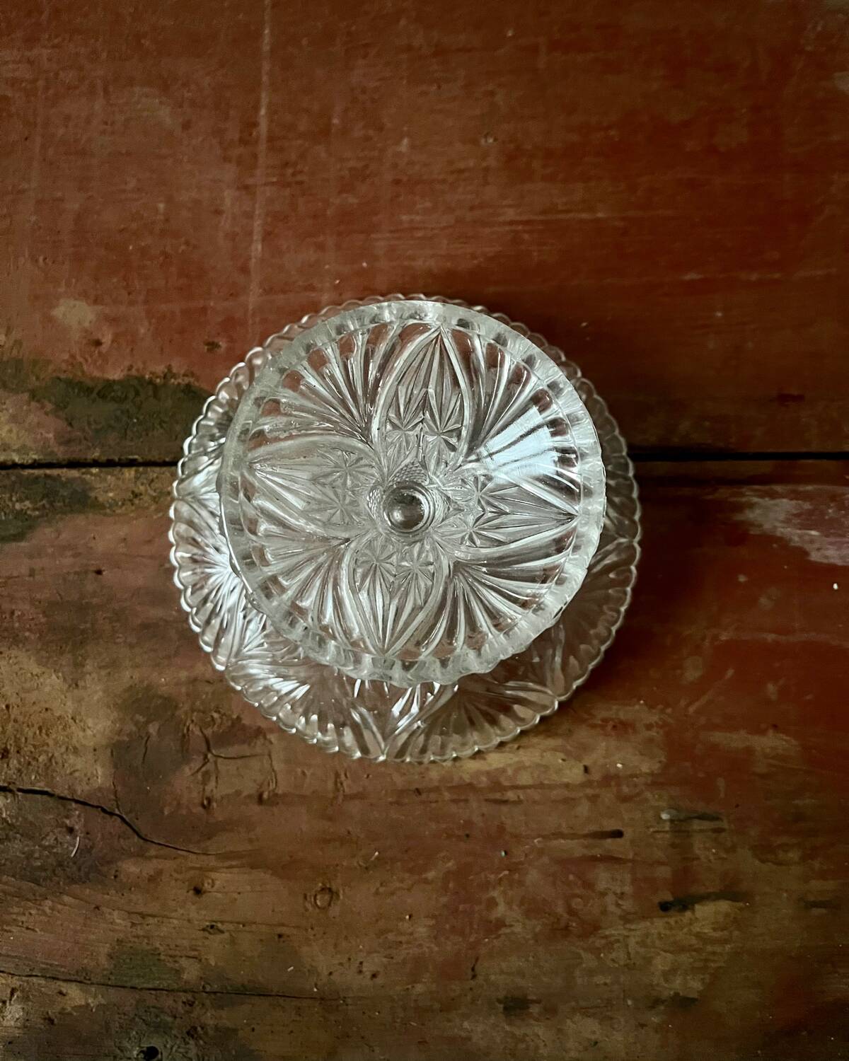 Chiseled glass fruit bowl