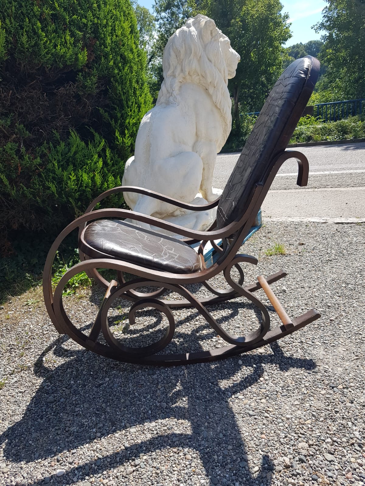 Rocking-chair vintage western wood and brown leather