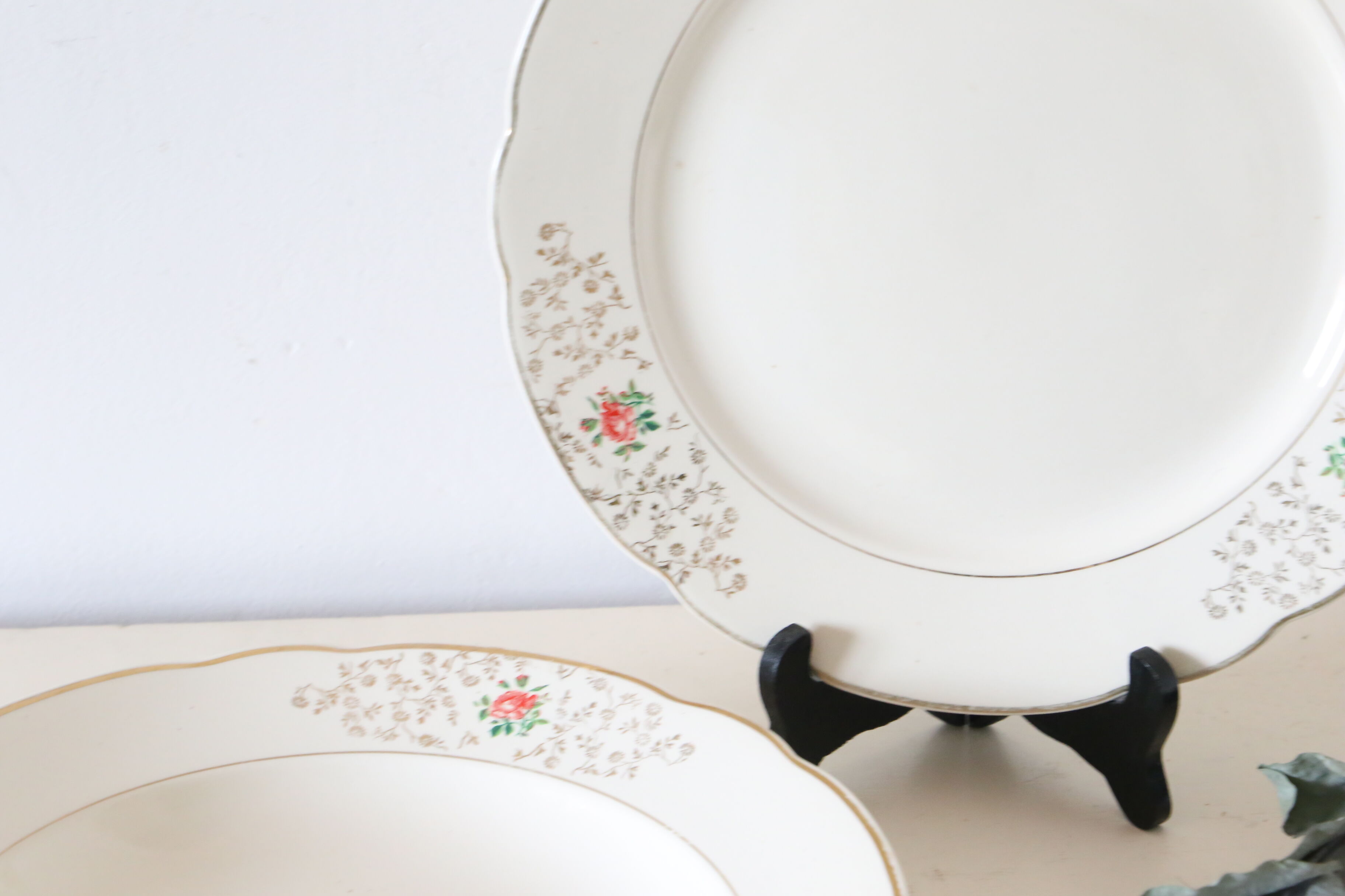 Duo of round dishes, Villeroy and Boch, vintage