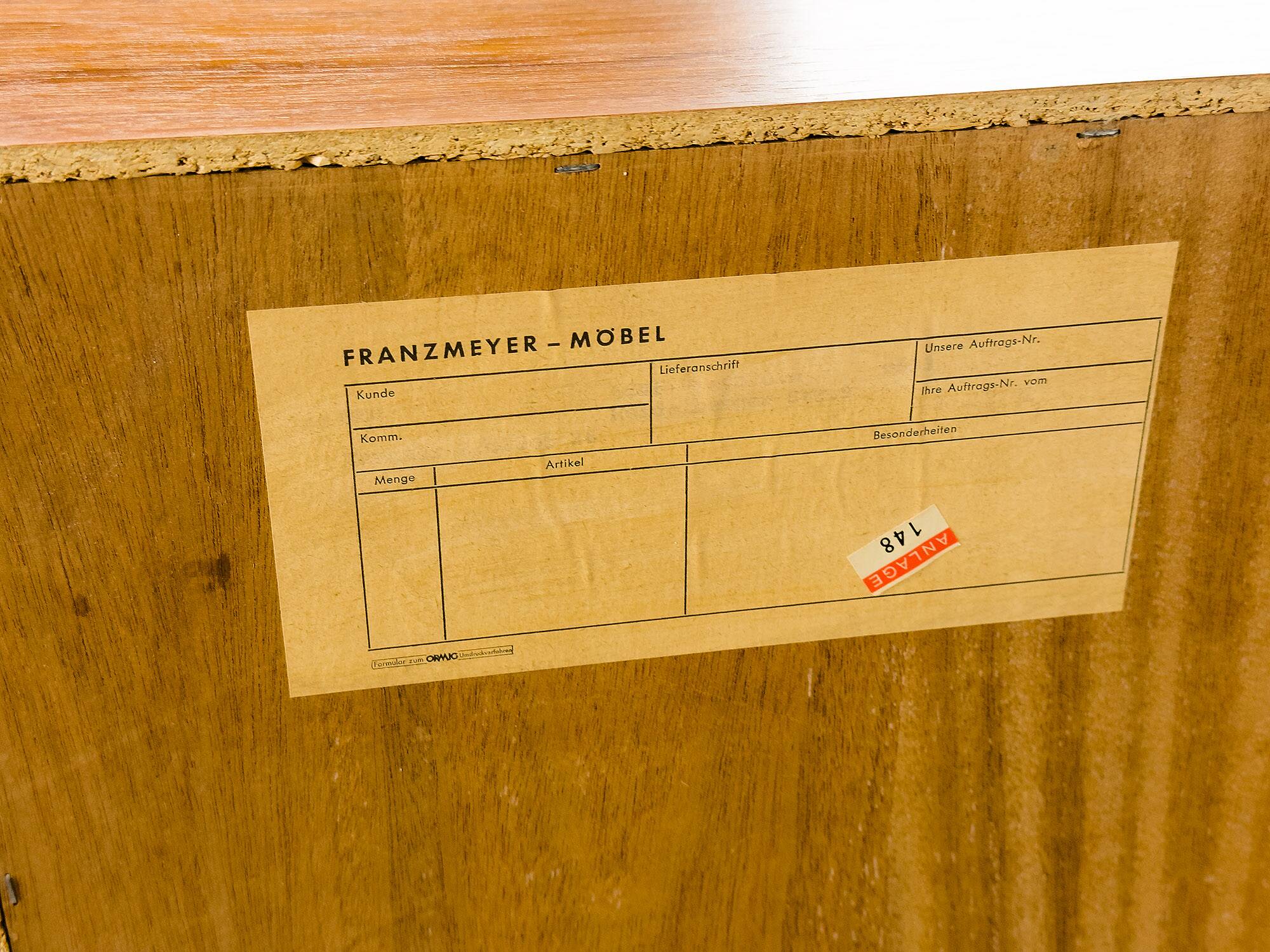 Buffet vintage en teck avec portes coulissantes, 1971