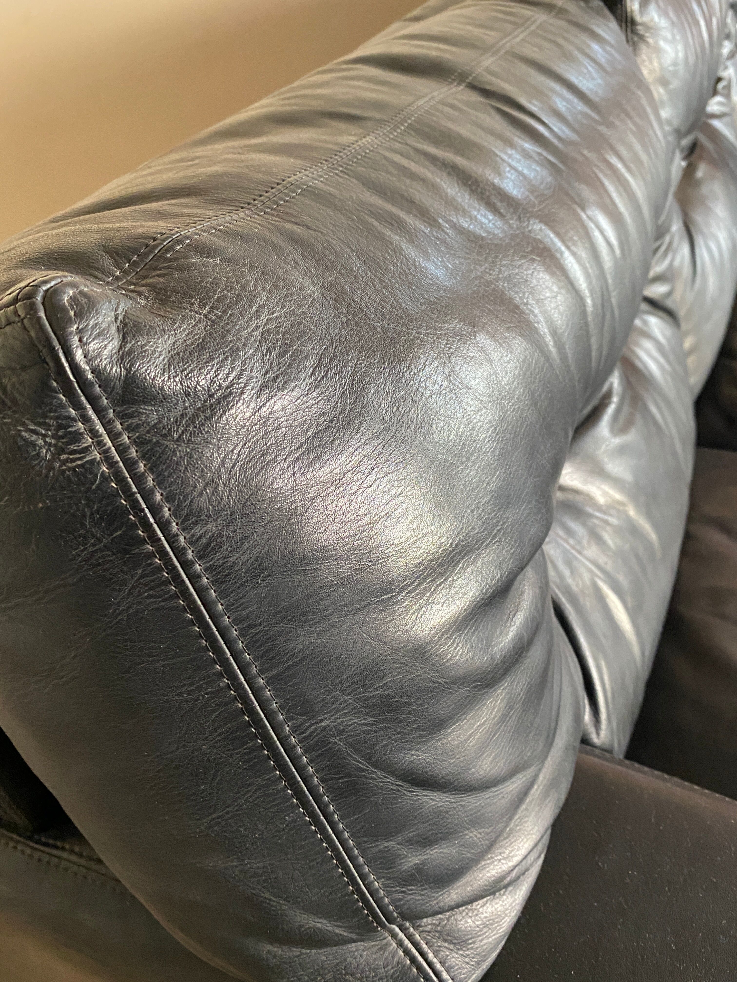 Sofa 3 places Genuine black leather brand ERTON