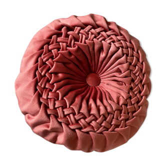 Round cushion in pleated velvet