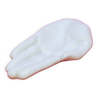 Empty White Porcelain Pocket in the Shape of a Vintage Hand