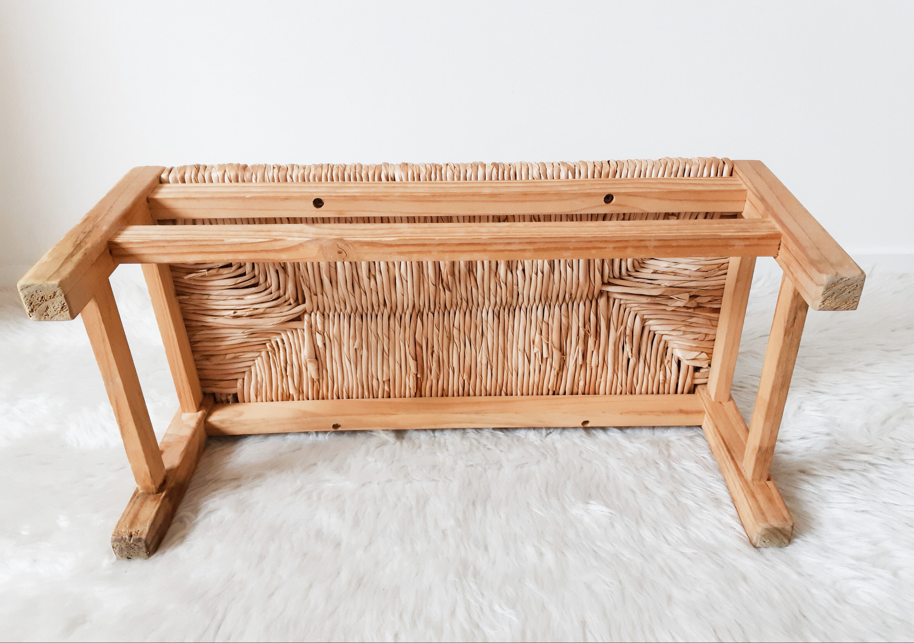 Banc enfant en bois et paille, vintage