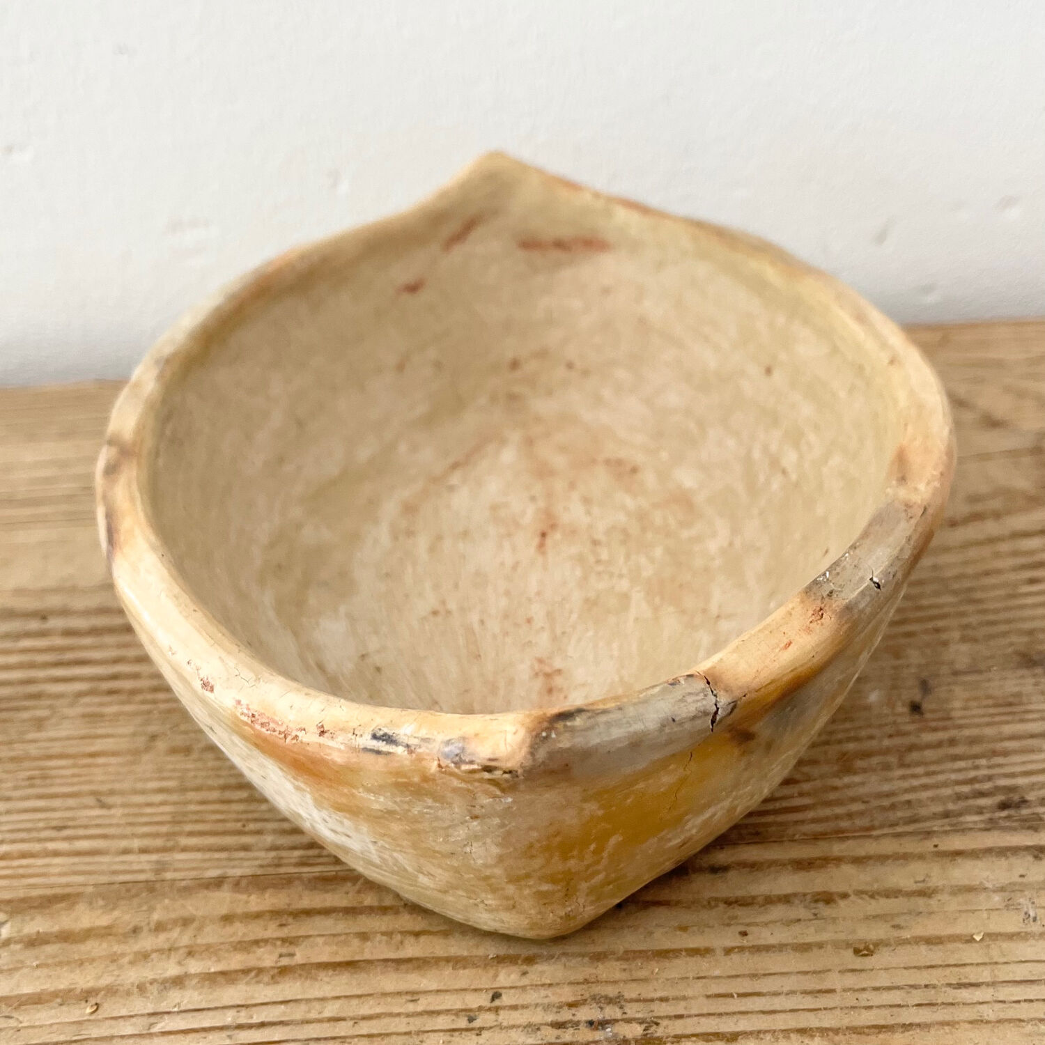 Sejnane terracotta bowl