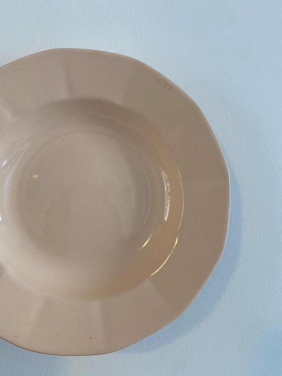 Service of powder pink hollow plates