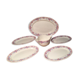 Together 4 ramekins, flat oval and sauce