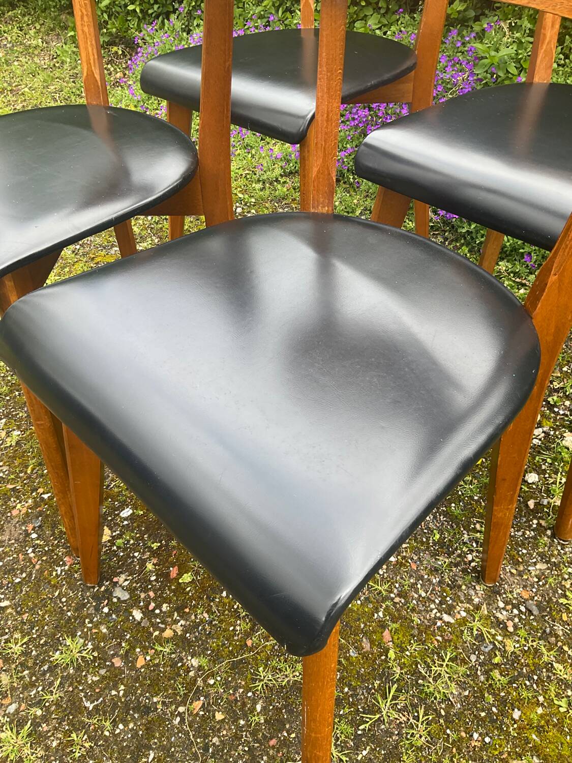 Series of 4 vintage chairs from the 50s and 60s