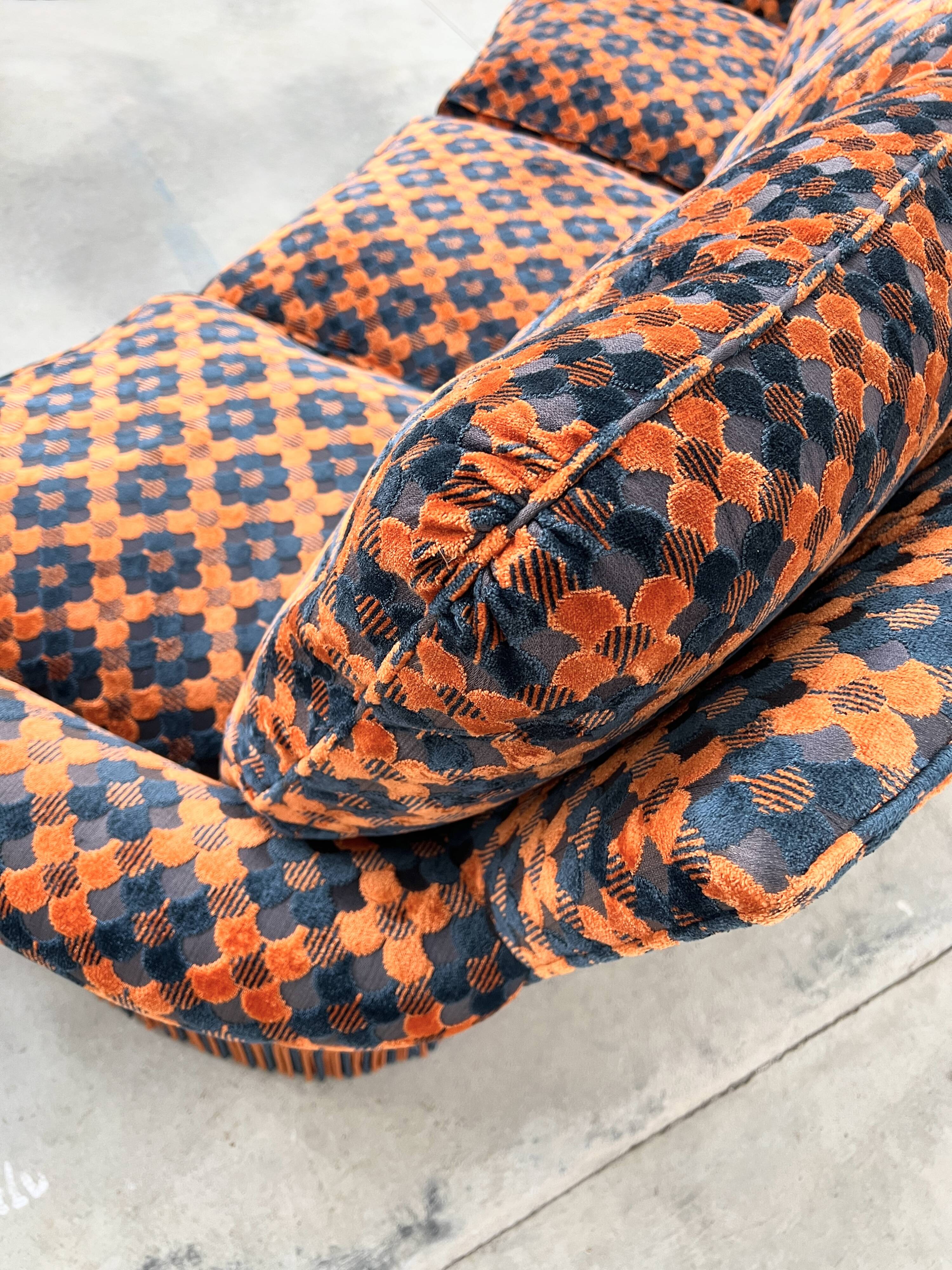 "Maximalist" 3-Seater Sofa 70s – Carved Velvet & Feathers