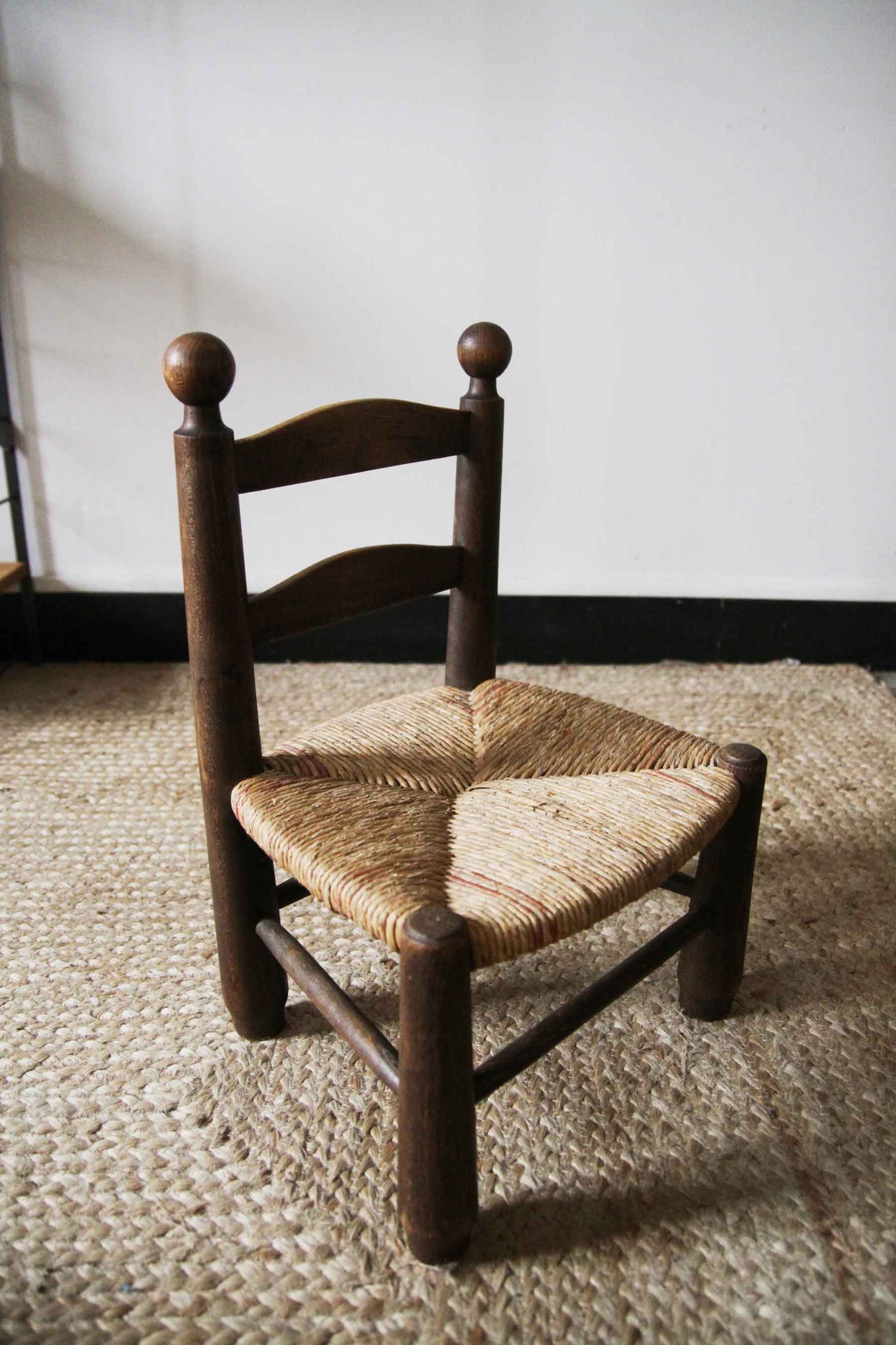 Children's straw chair