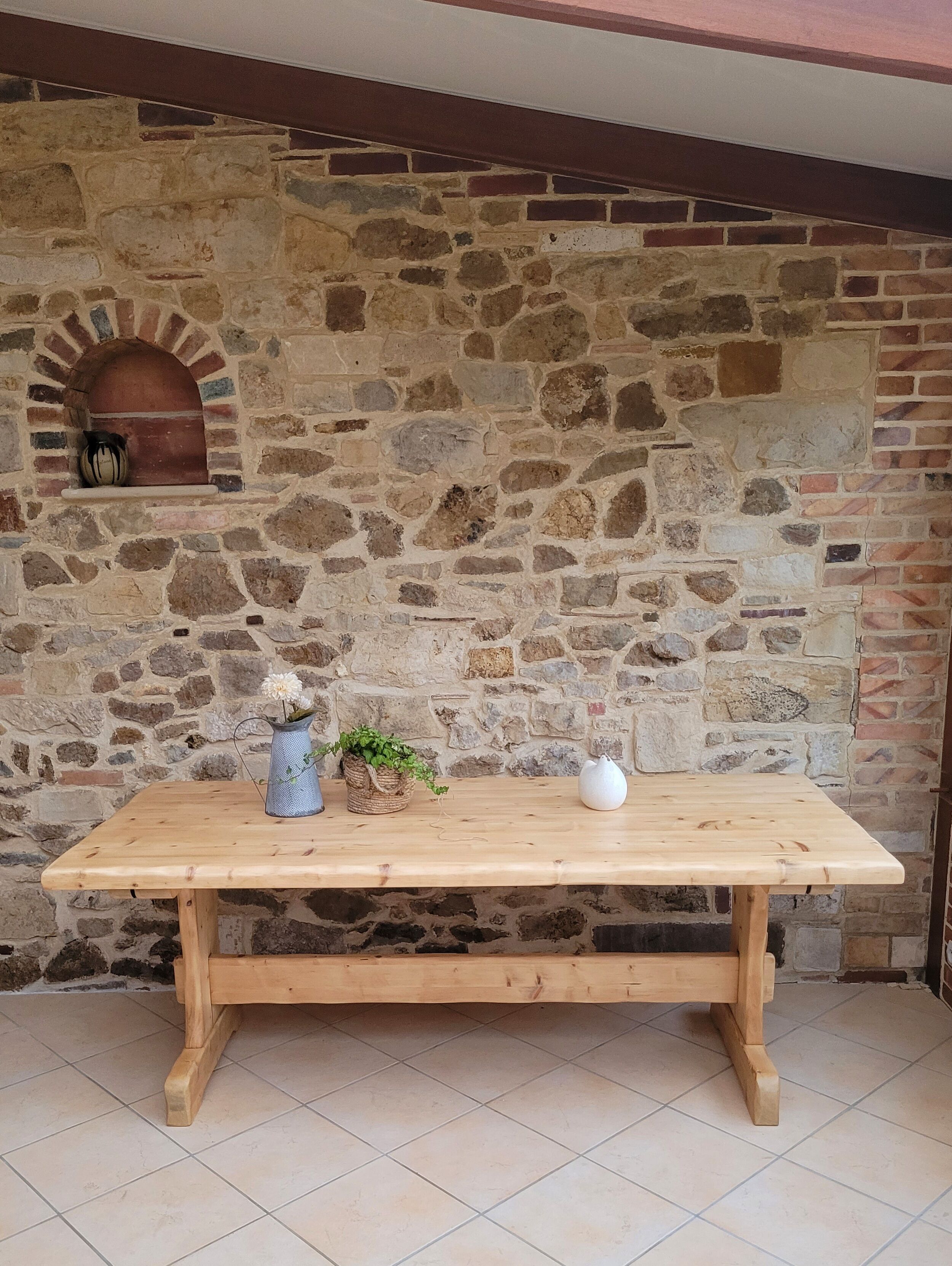 Farmhouse table