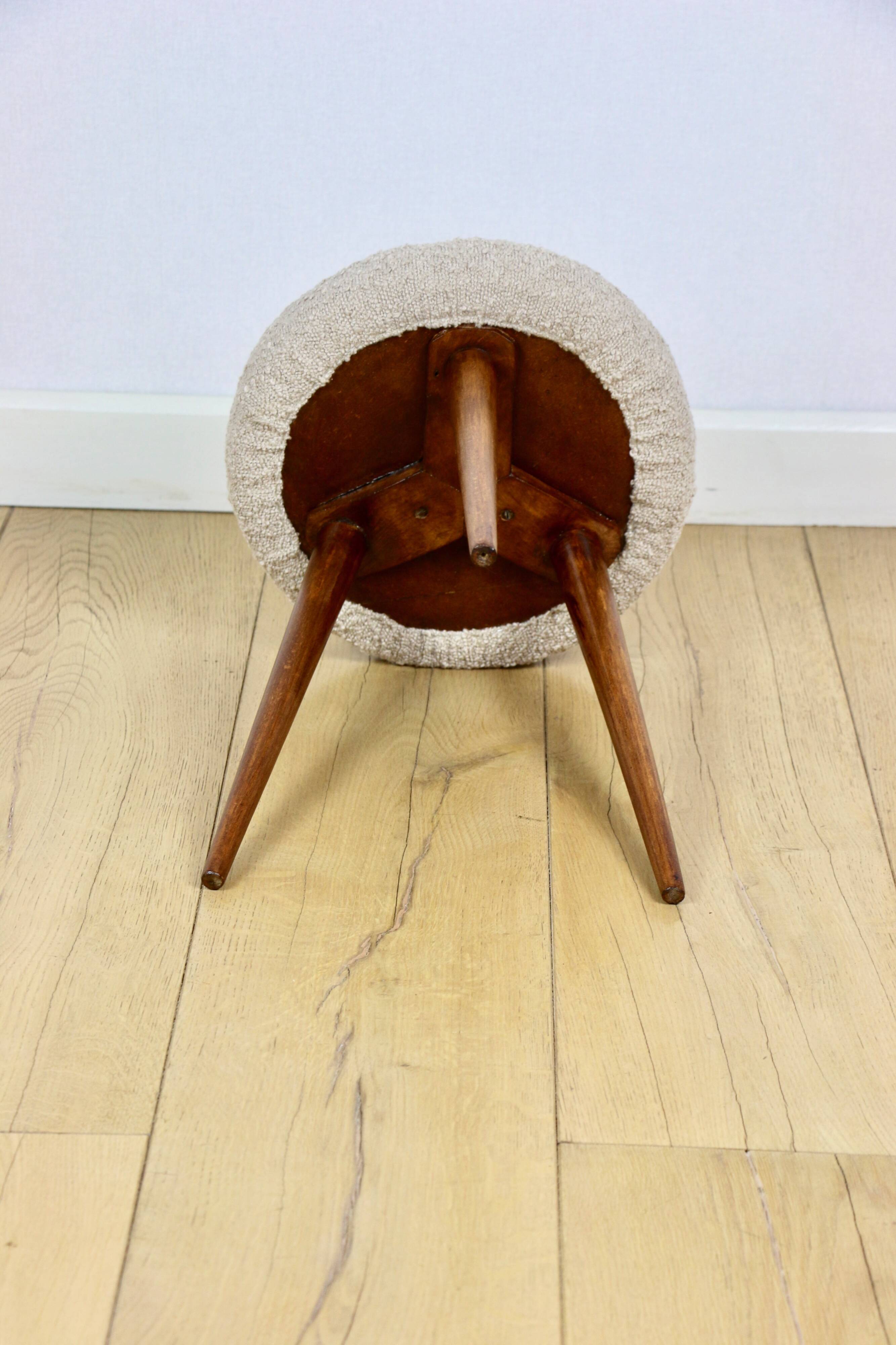 Round beige boucle stool