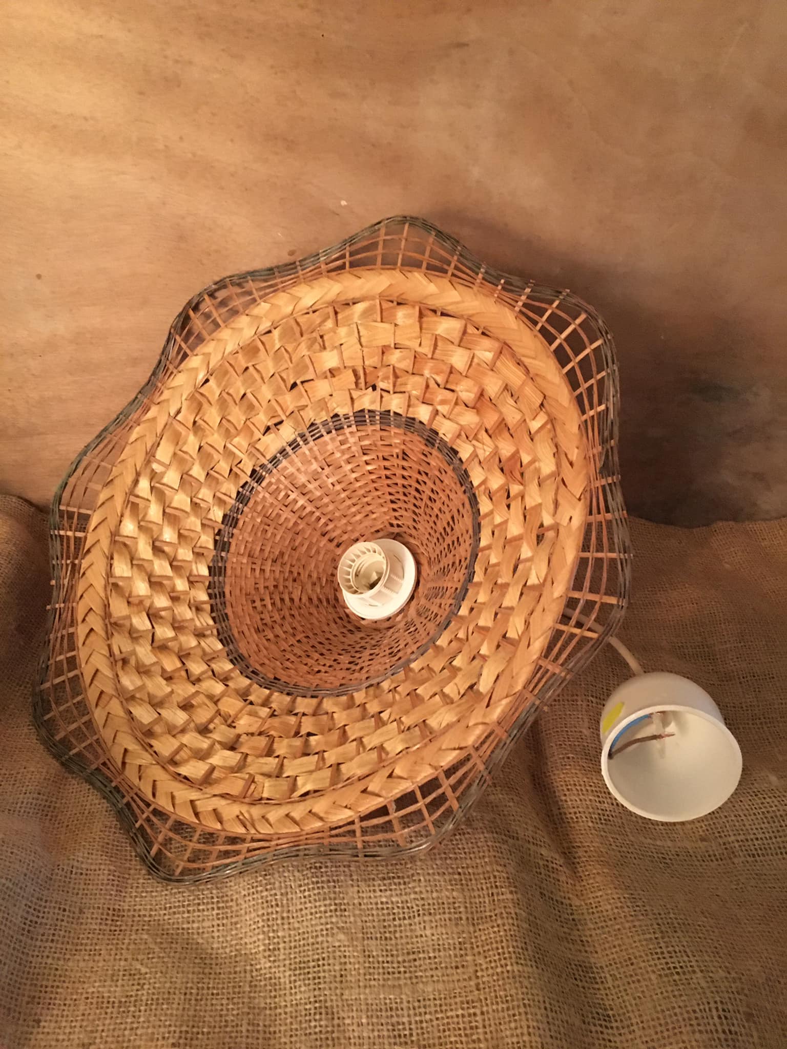 Suspension in rattan and braided wicker