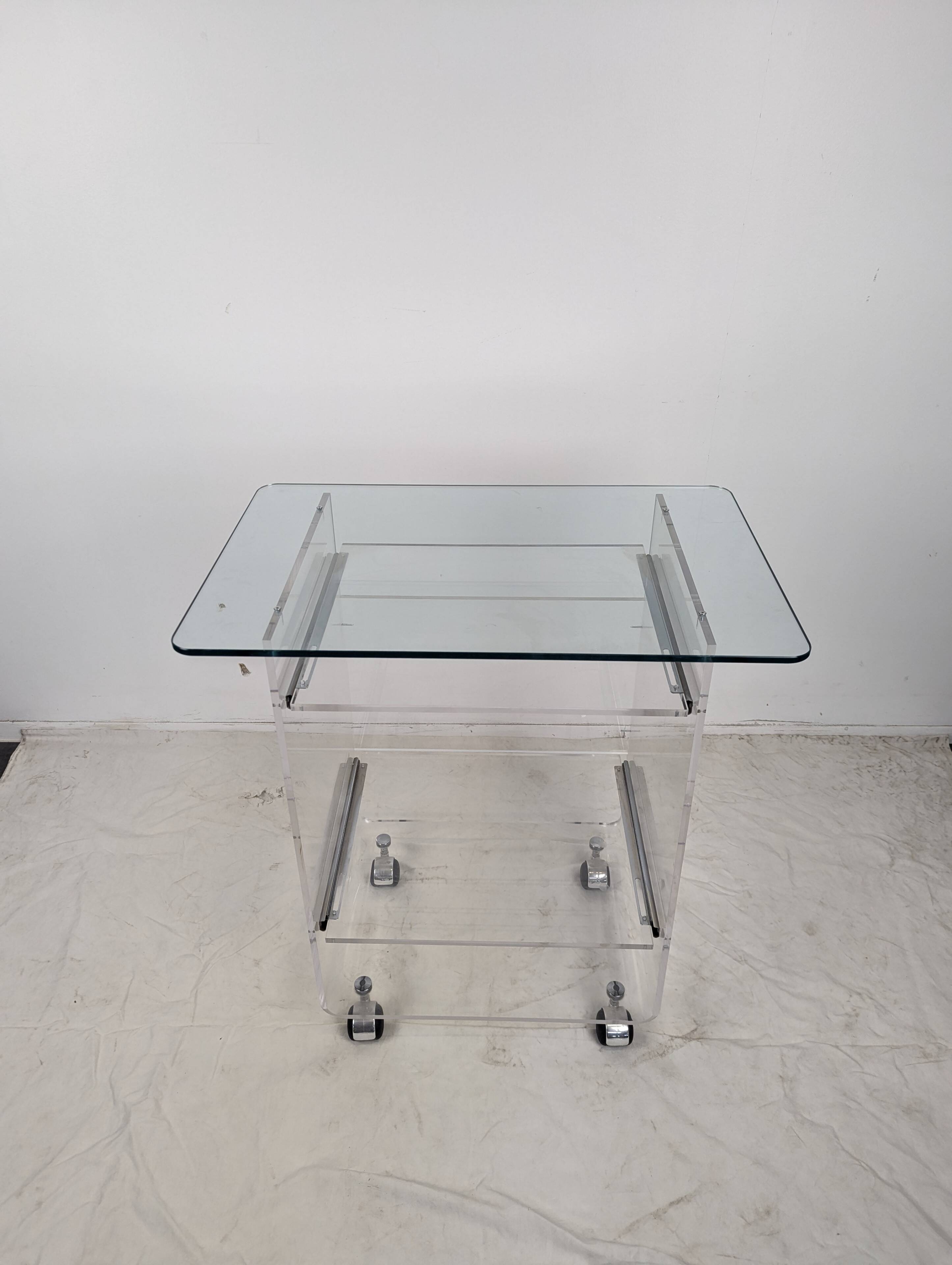 Plexiglass dessert by the "Invisibles du Marais"