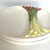 2 plates of asparagus in slip