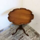 Wooden pedestal table