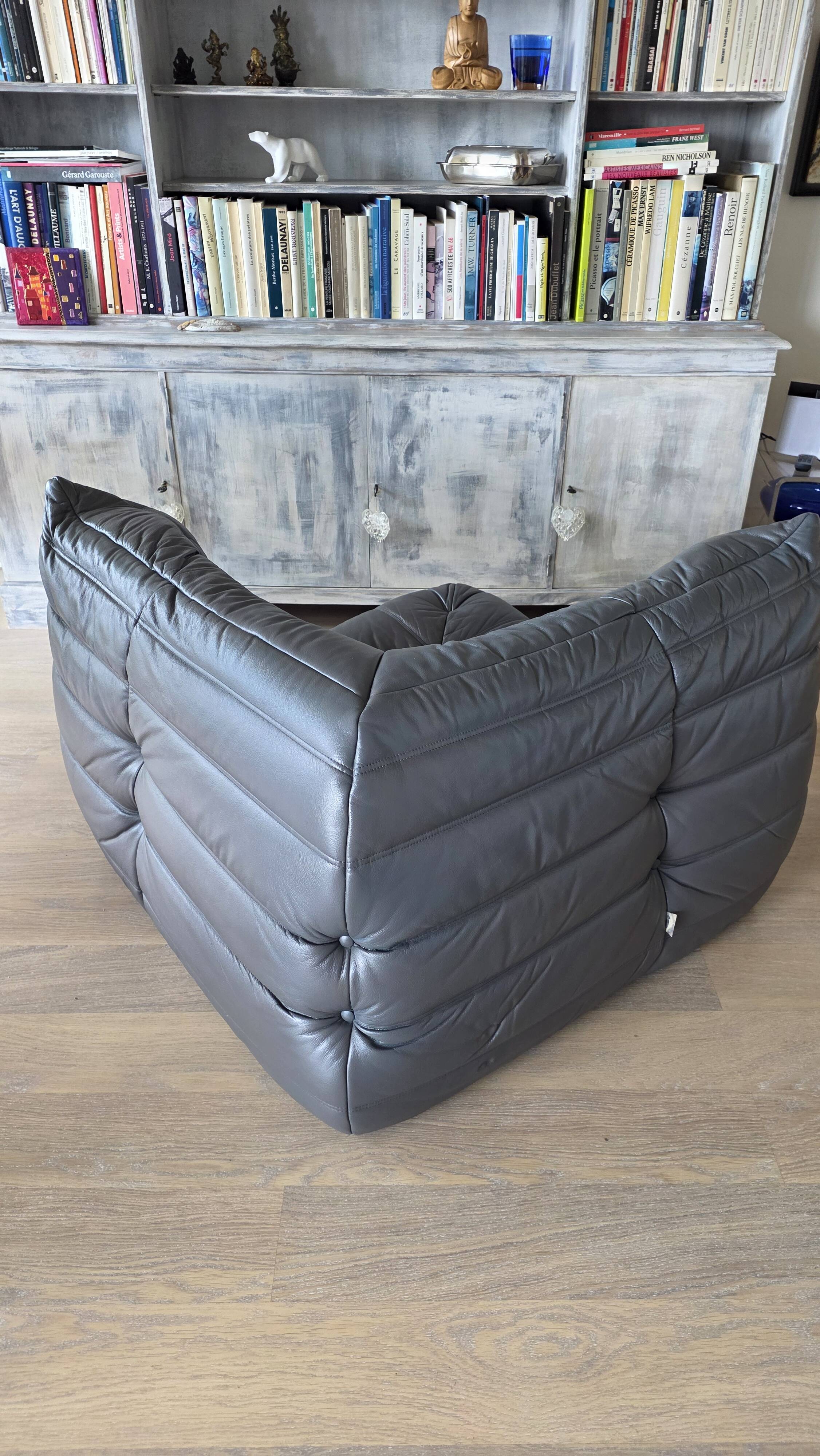 Vintage original Togo leather set – Ligne Roset with tags