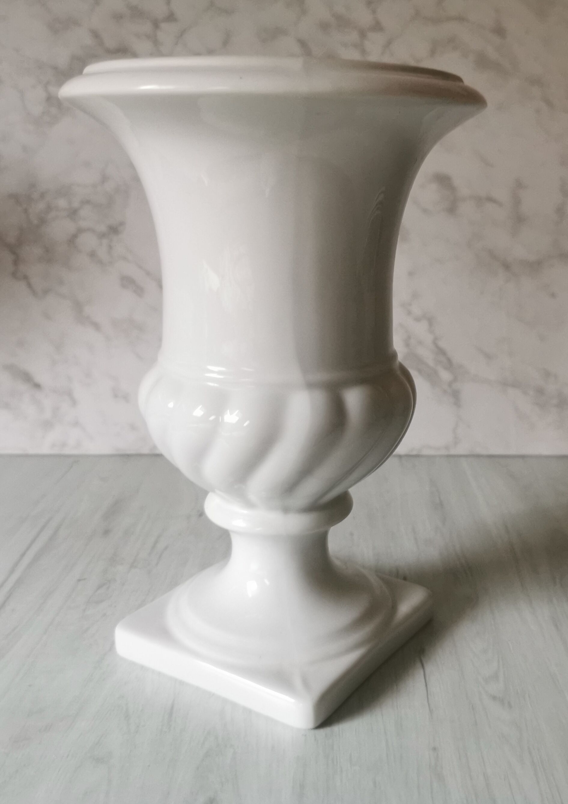 Medici porcelain vase