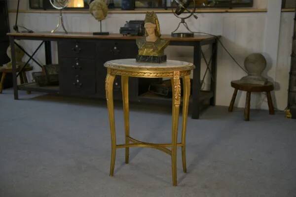 Side table with curved base in gilded carved wood, Louis XVI style, 20th century