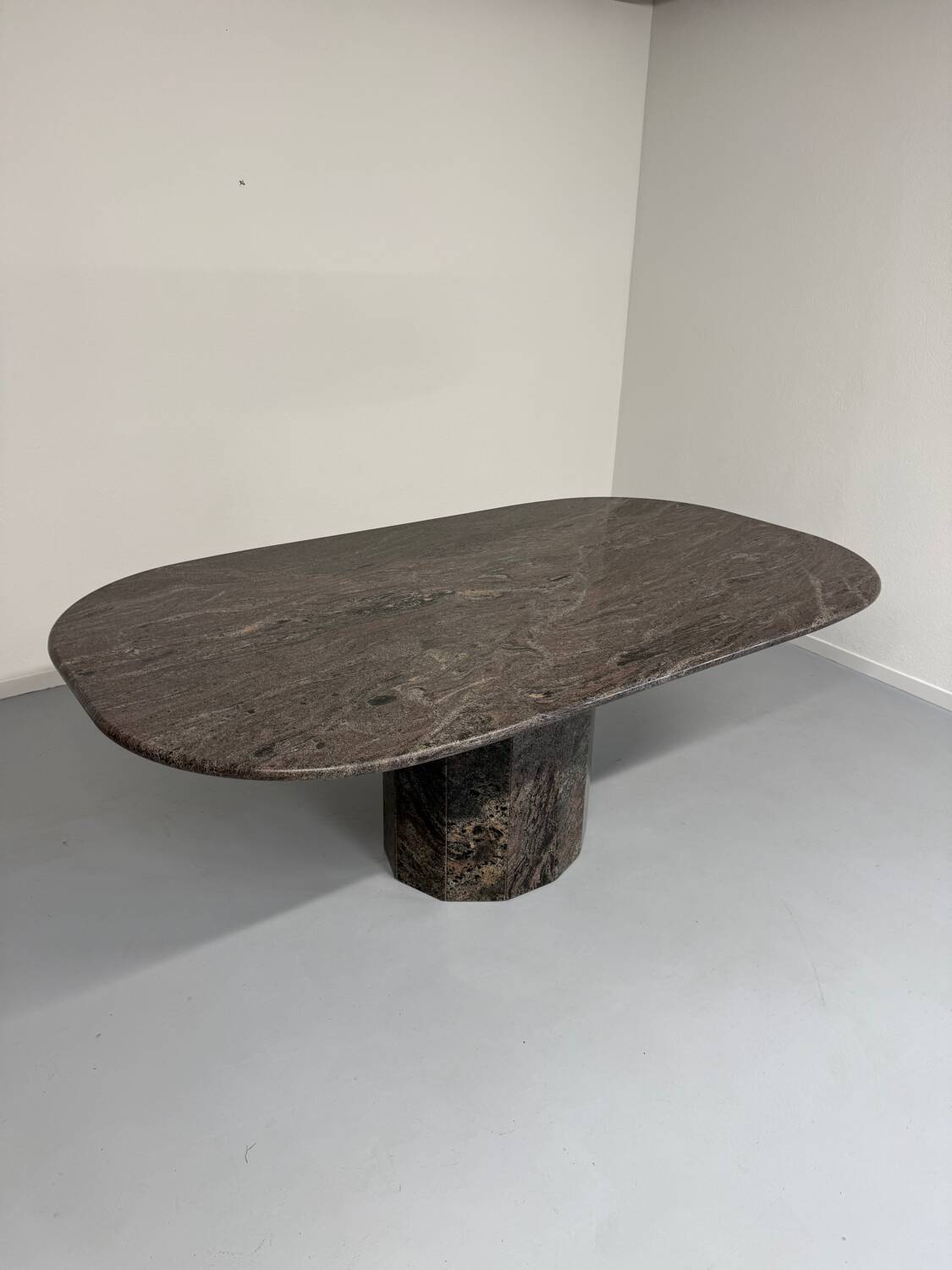 Vintage 80s Italian design marble dining table