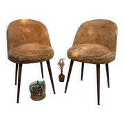 2 Scandinavian chairs with compass legs in faux fur and blue satin covers, 1970.
