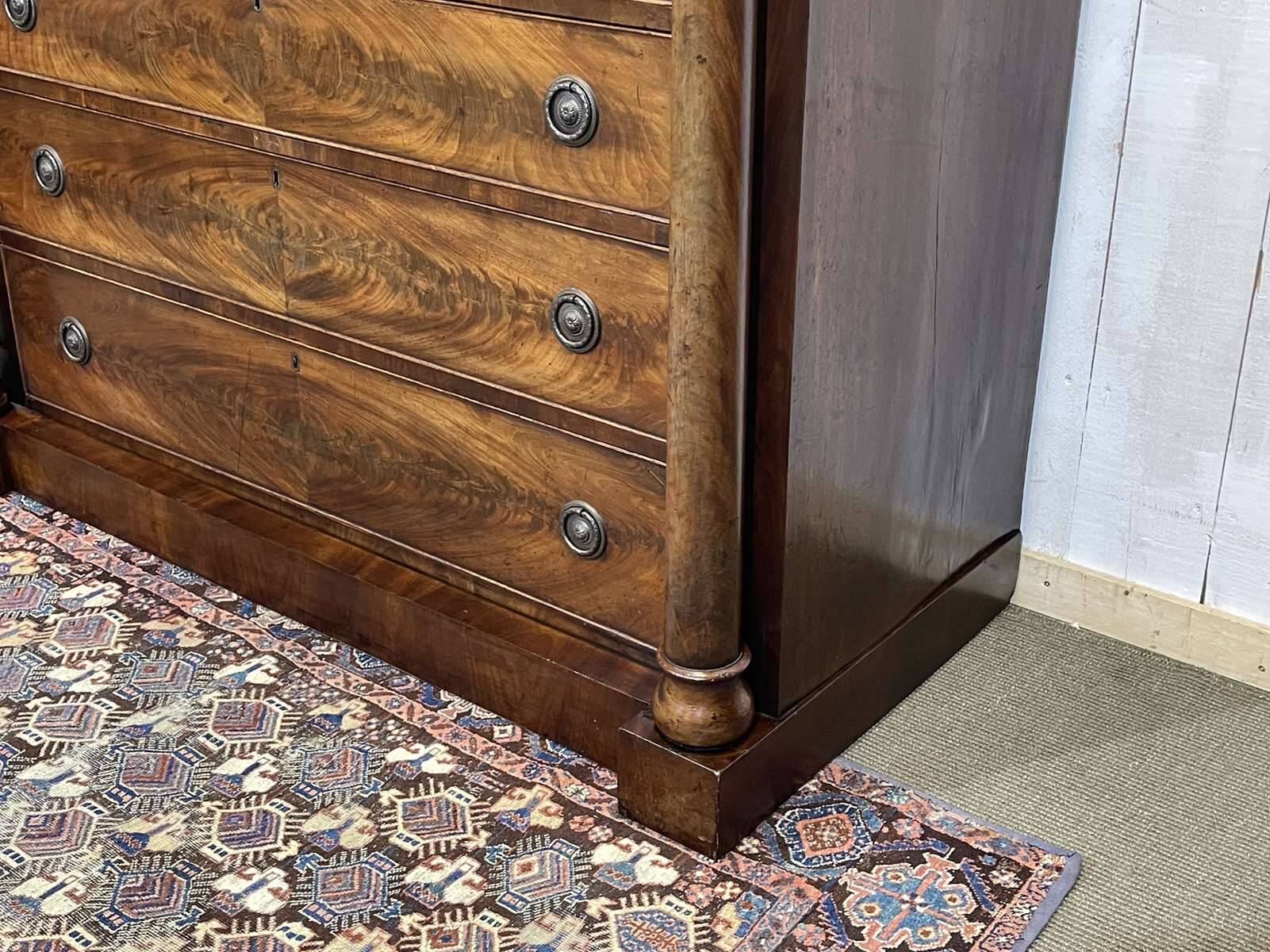 19th century Victorian mahogany chest of drawers
