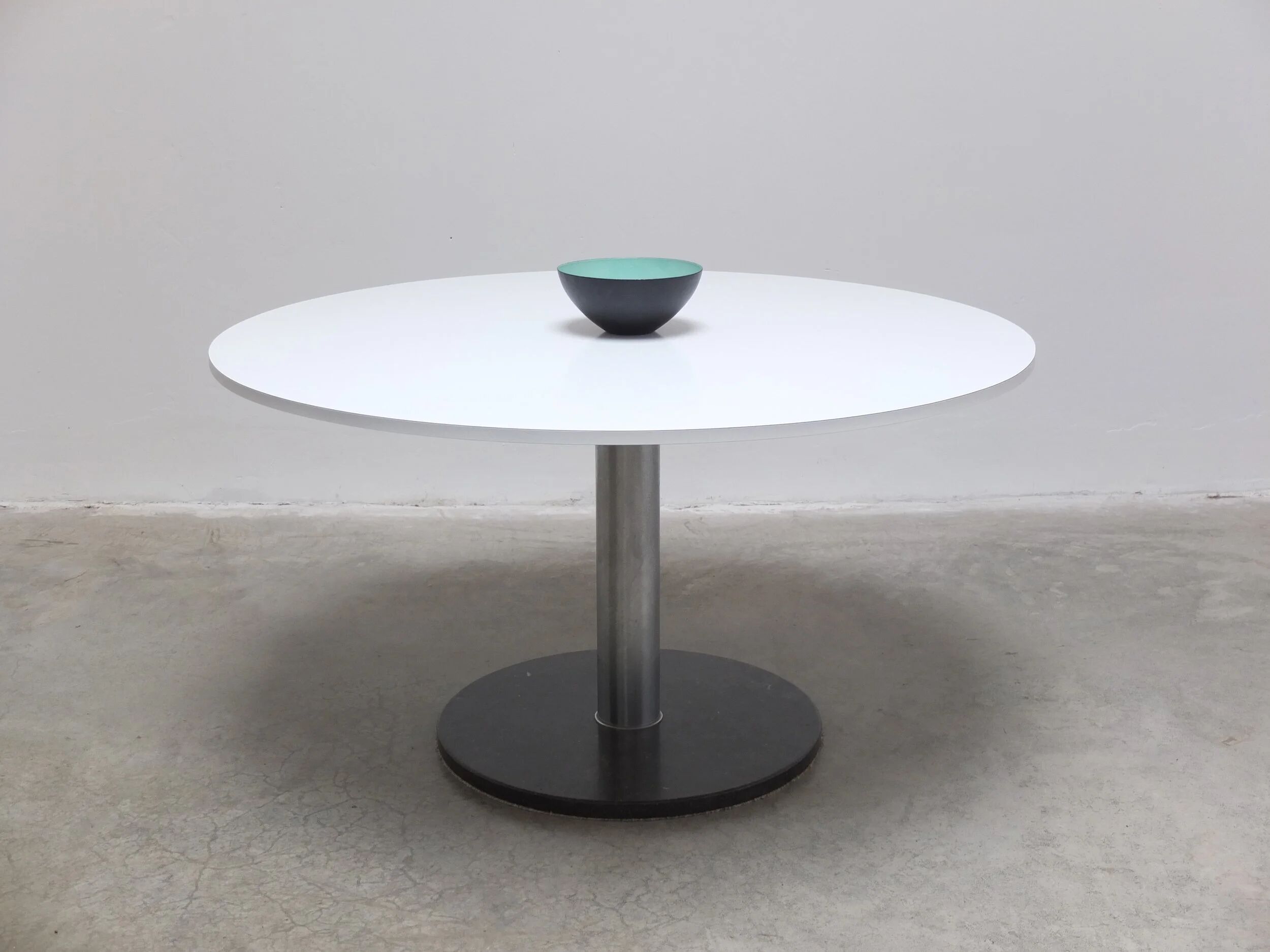 Round pedestal dining table by Alfred Hendrickx for Belform, 1960s