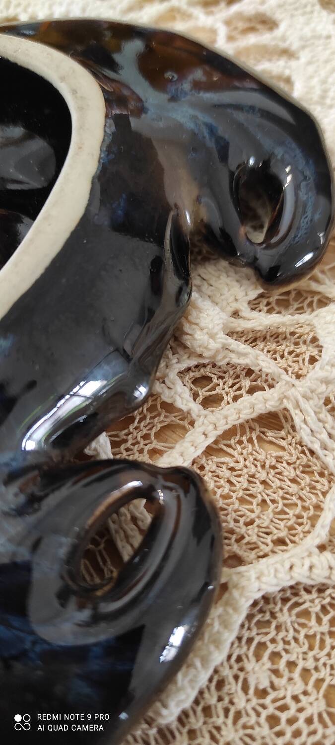 Ashtray or empty pocket barbotine crab