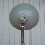 Articulated workshop lamp