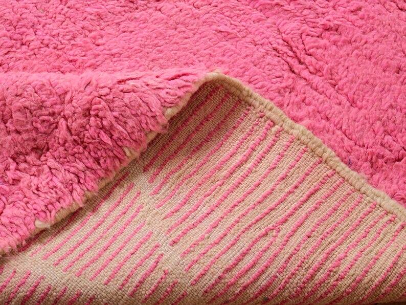Large Berber rug made of natural wool, traditionally handwoven, 2/3 m.