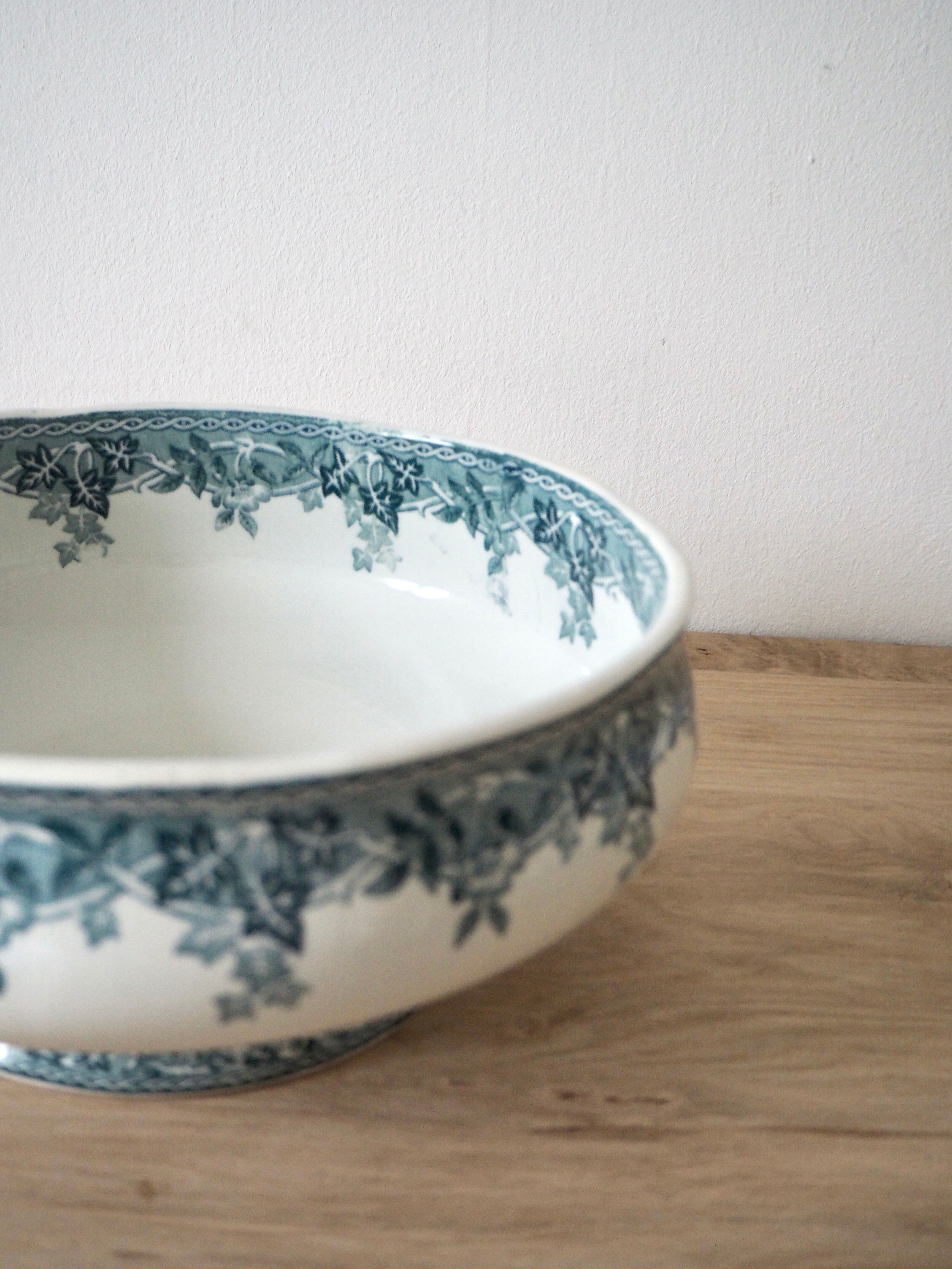 Terre de Fer tureen, summer model