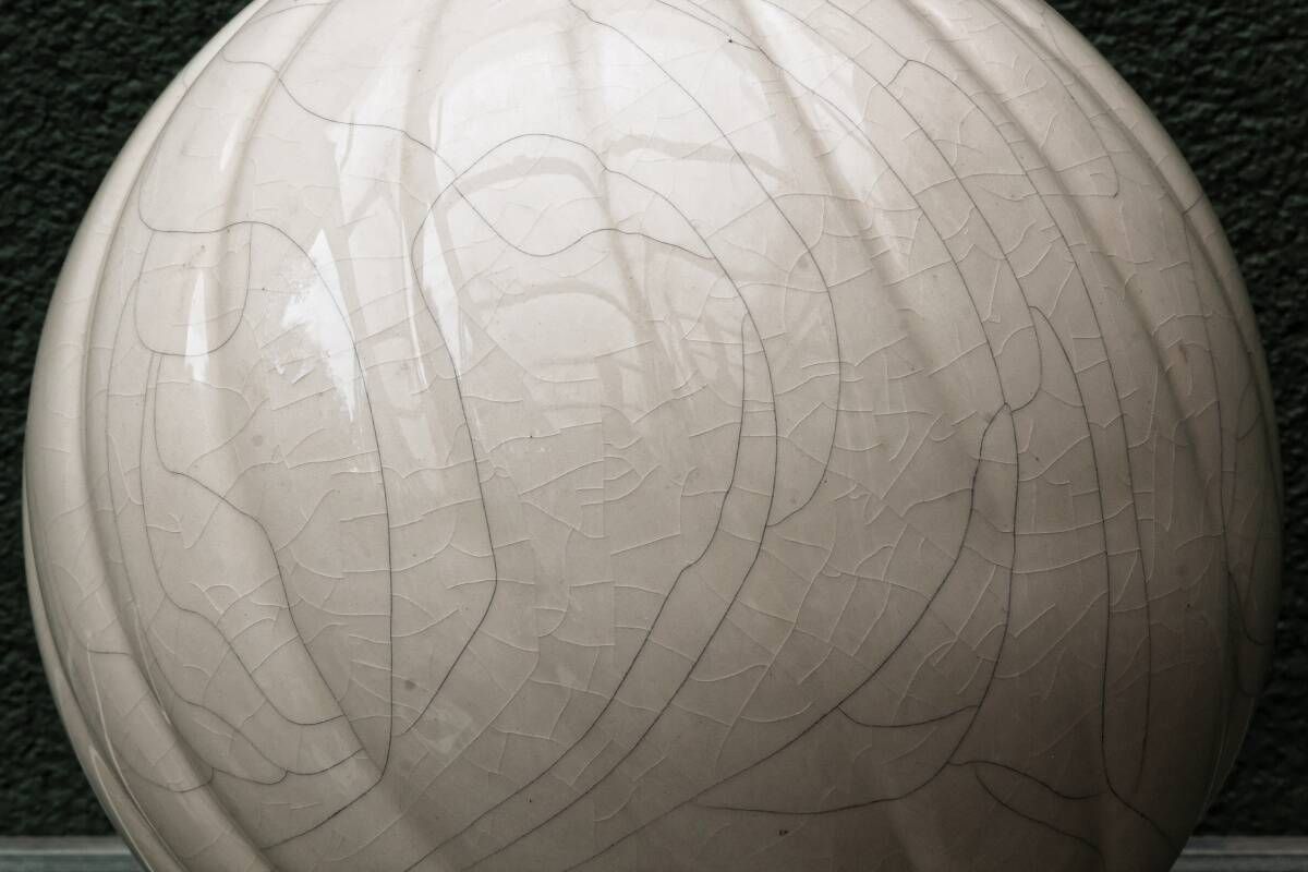 Twisted ball lamp in cracked ceramic, 1980s