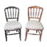 Deux chaises de salon de musique