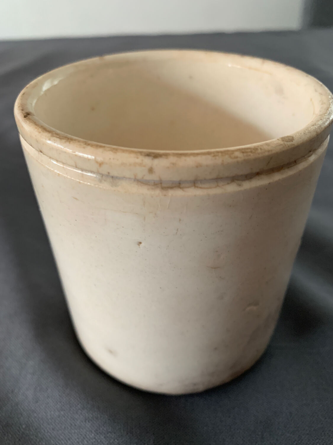 Old ceramic pot Maling Newcastle