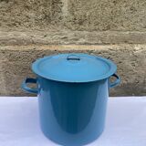 Old Blue Enamelled Pot