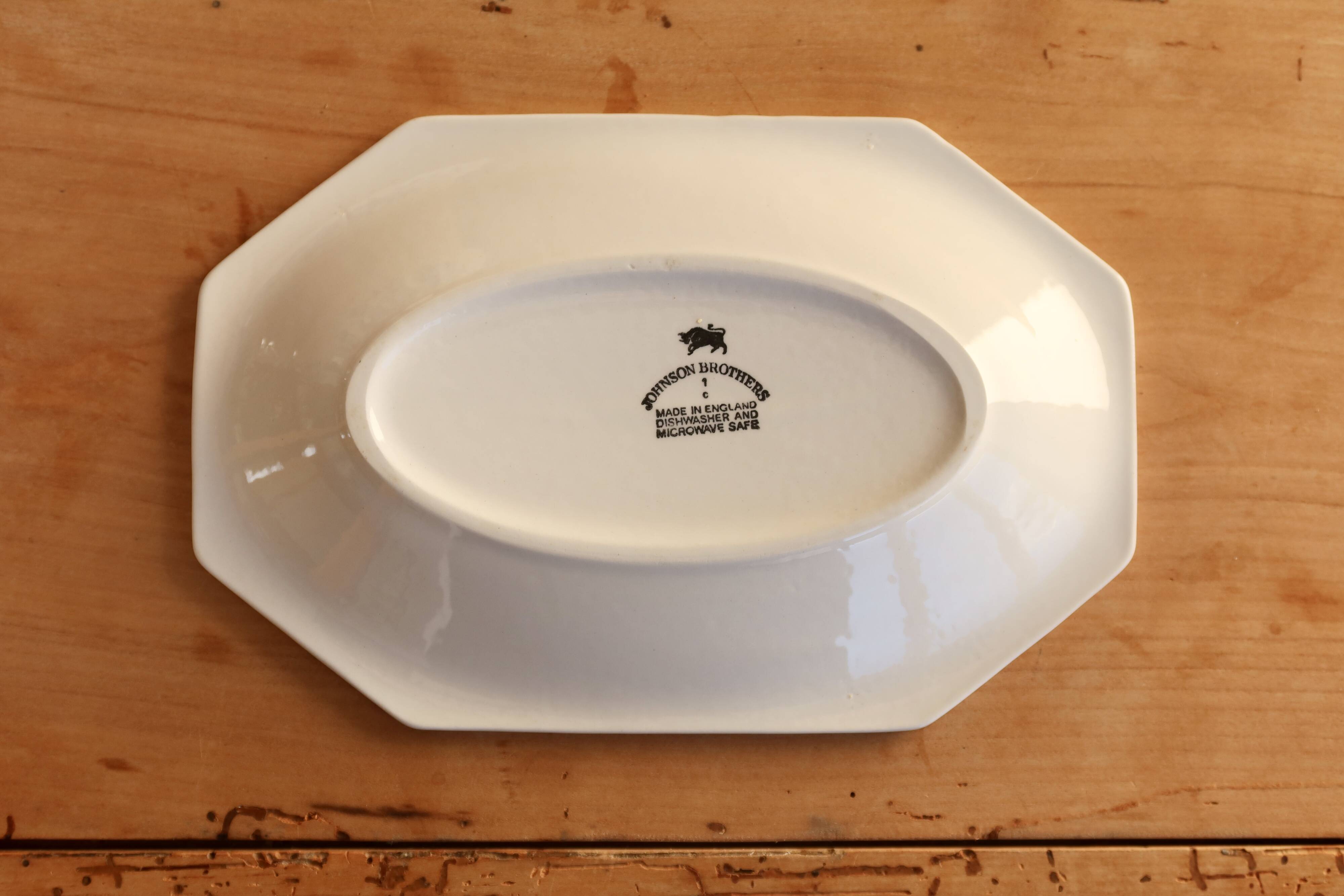 Ravier vintage English porcelain Johnson Brothers model Pearl