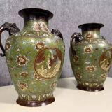 China 19th century: Very important pair of bronze vases decorated with Cloiso enamels