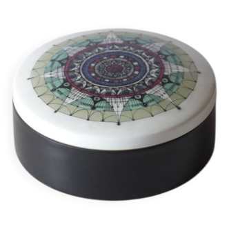 Porcelain box by Hans Theo Baumann for Rosenthal Studio-Line